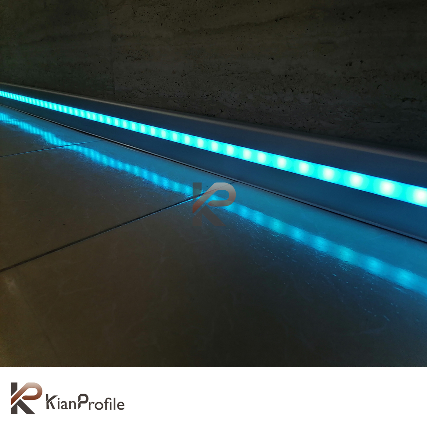 قرنیز آلومینیومی 8 سانتی با شیار LED کد LS8B مشکی