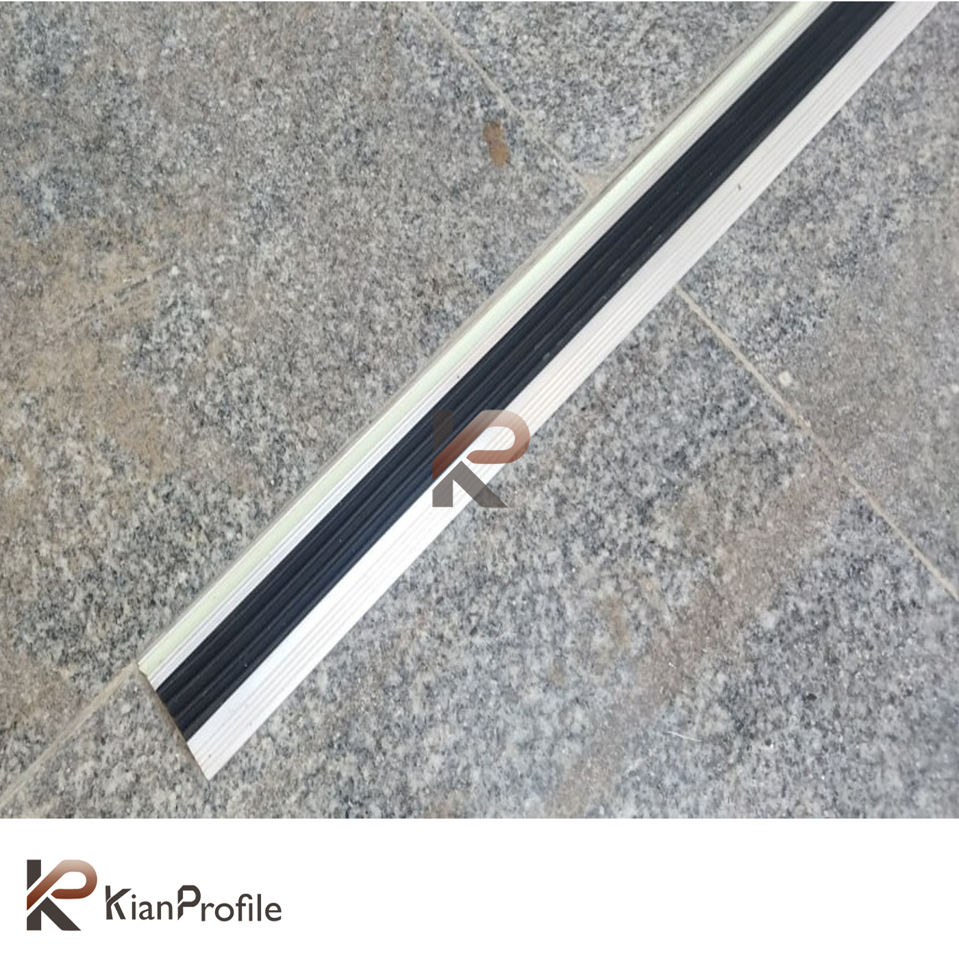 ترمز پله آلومینیومی تک کانال تخت با رویه PVC کد T4-2